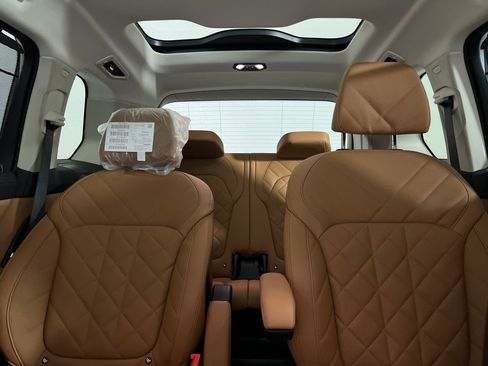 Used 2026 BMW X7 xDrive40i w/ Executive Package image 31