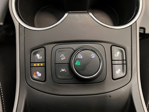 Used 2022 GMC Terrain SLE w/ Driver Convenience Package image 28