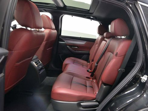 Used 2025 MAZDA CX-70 3.3 Turbo S w/ Premium Package image 10