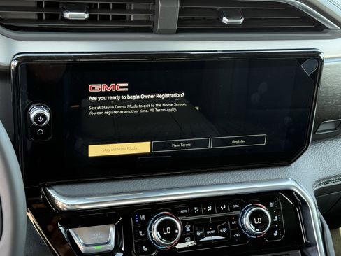 New 2026 GMC Sierra 1500 Denali w/ Denali Reserve Package image 15