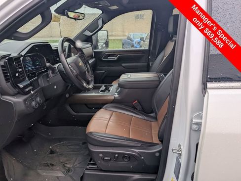 Used 2024 Chevrolet Silverado 3500 High Country w/ High Country Premium Package AWD/4WD image 13