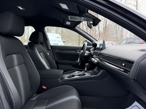Used 2023 Honda Civic Sport image 12