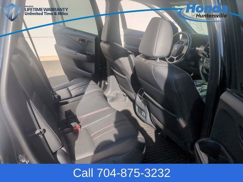 Used 2023 Honda Passport TrailSport image 15