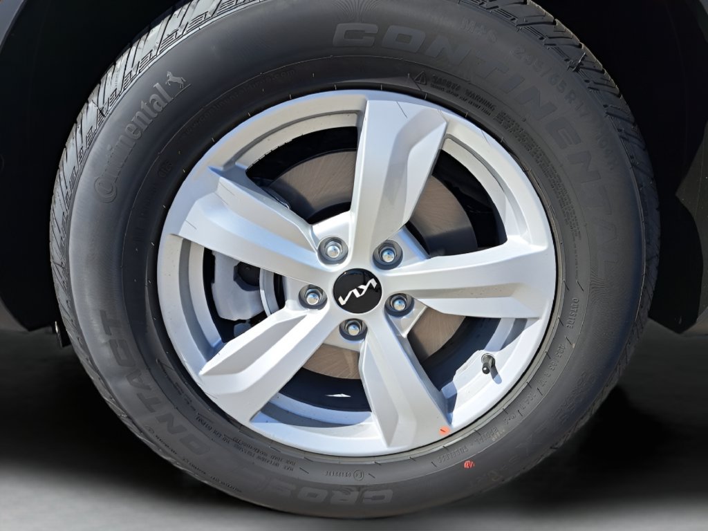Used 2026 Kia Sorento LX FWD image 11