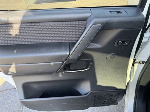 Used 2012 Nissan Titan SV image 14