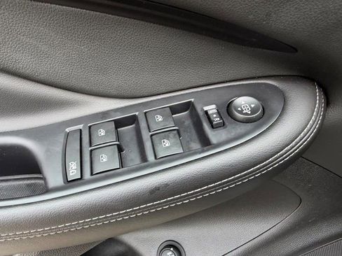 Used 2020 Buick Envision Essence image 18