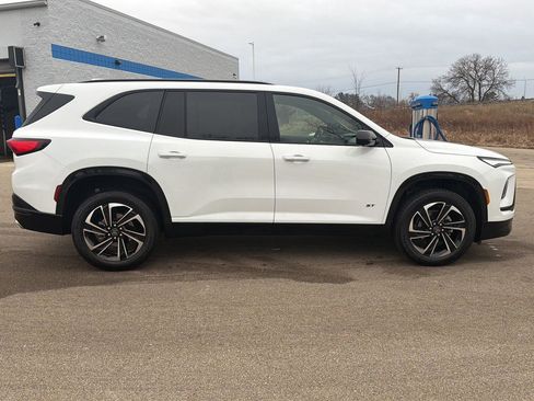 Used 2025 Buick Enclave Sport Touring image 6