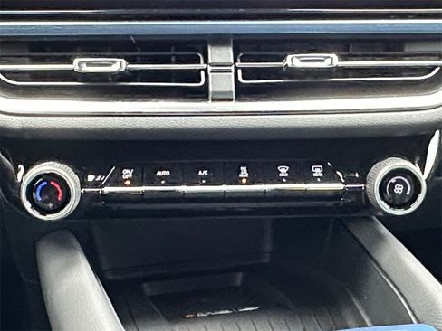 New 2026 Chevrolet Equinox EV LT image 16