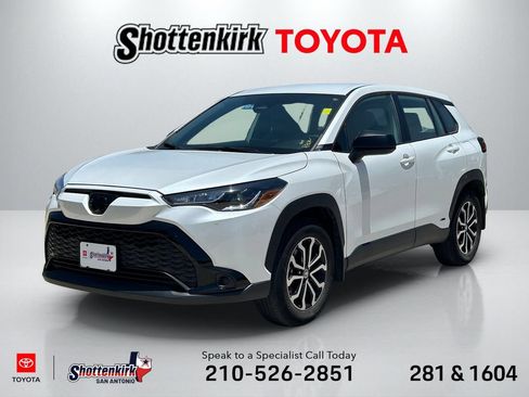Used 2023 Toyota Corolla Cross AWD Hybrid image 1