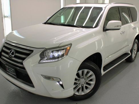 Used 2014 Lexus GX 460 w/ Premium Package AWD/4WD image 28