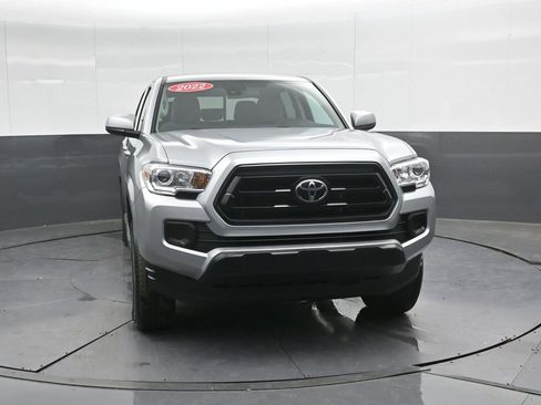 Used 2022 Toyota Tacoma SR image 5