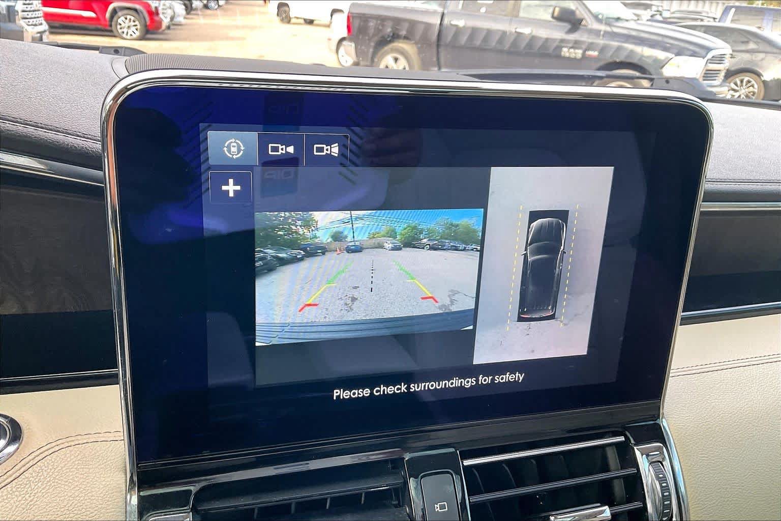 Used 2018 Lincoln Navigator Select w/ Technology Package RWD image 26