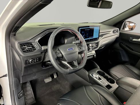 Used 2025 Ford Escape ST-Line Elite w/ Premium Technology Package AWD/4WD image 17