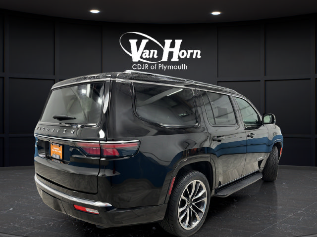 Used 2025 Jeep Wagoneer Series II w/ Convenience Group I AWD/4WD image 7