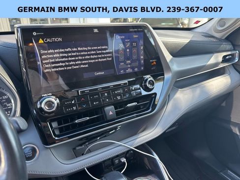 Used 2021 Toyota Highlander Platinum image 44