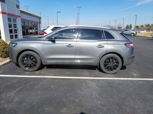 Used 2021 Lincoln Nautilus Reserve w/ Equipment Group 202A image 4