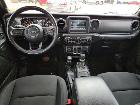 Used 2022 Jeep Gladiator Willys image 10