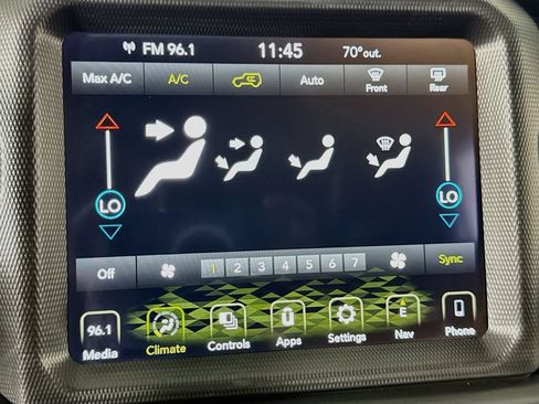 Used 2023 Jeep Wrangler Unlimited Sahara AWD/4WD image 34