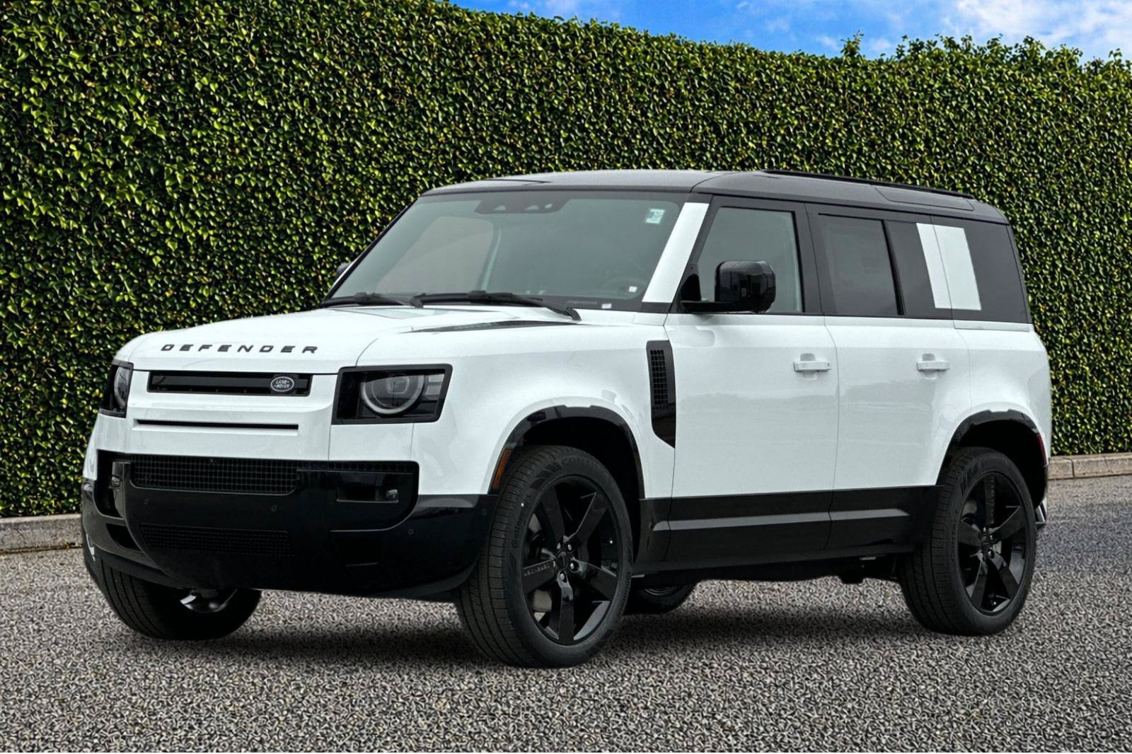 New 2026 Land Rover Defender 110 X-Dynamic SE AWD/4WD image 1