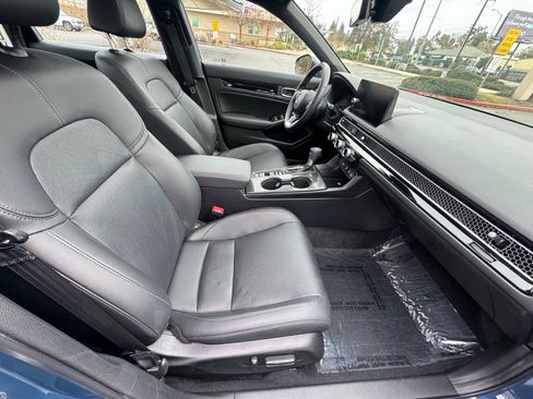 Used 2025 Honda Civic Sport Touring image 13