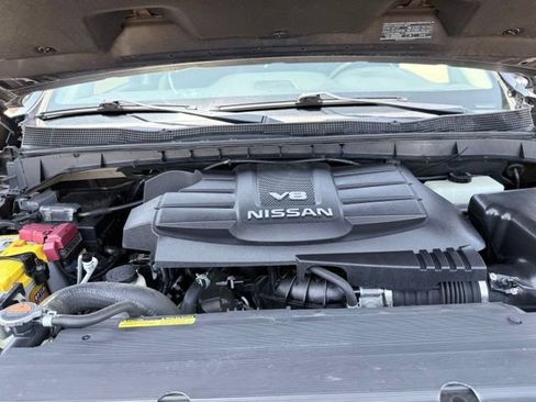 Used 2020 Nissan Titan SV w/ SV Convenience Package RWD image 20