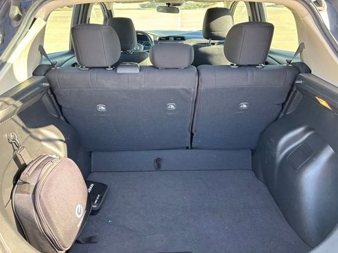 Used 2022 Nissan Leaf S image 9