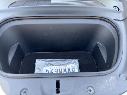 Used 2021 Tesla Model Y Long Range AWD/4WD image 35