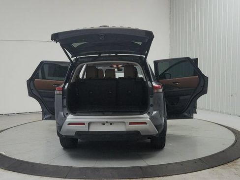 Used 2024 Nissan Pathfinder Platinum FWD image 15