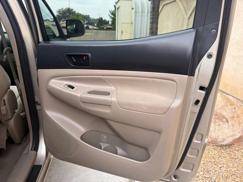 Used 2006 Toyota Tacoma PreRunner RWD image 14