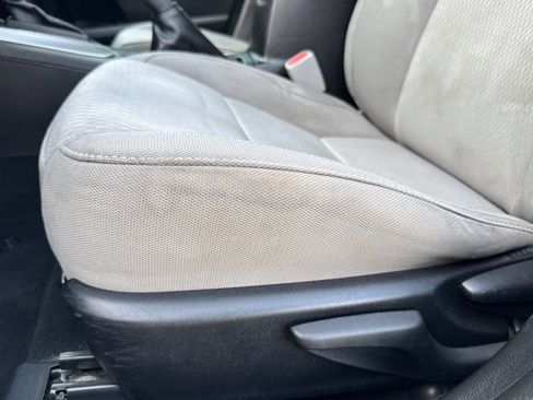 Used 2014 Toyota Corolla LE image 14