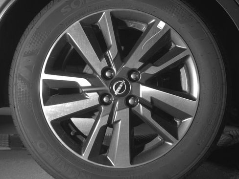 Used 2025 Nissan Versa SV FWD image 15
