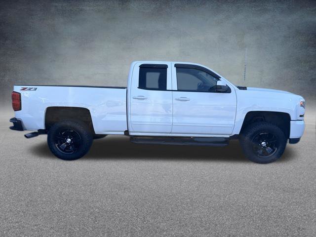 Used 2018 Chevrolet Silverado 1500 LT w/ All Star Edition AWD/4WD image 6
