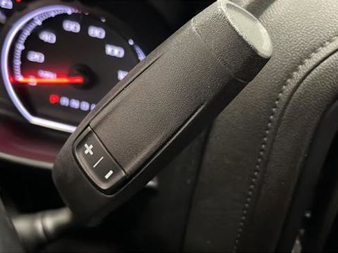 Used 2022 Chevrolet Silverado 1500 LT image 18