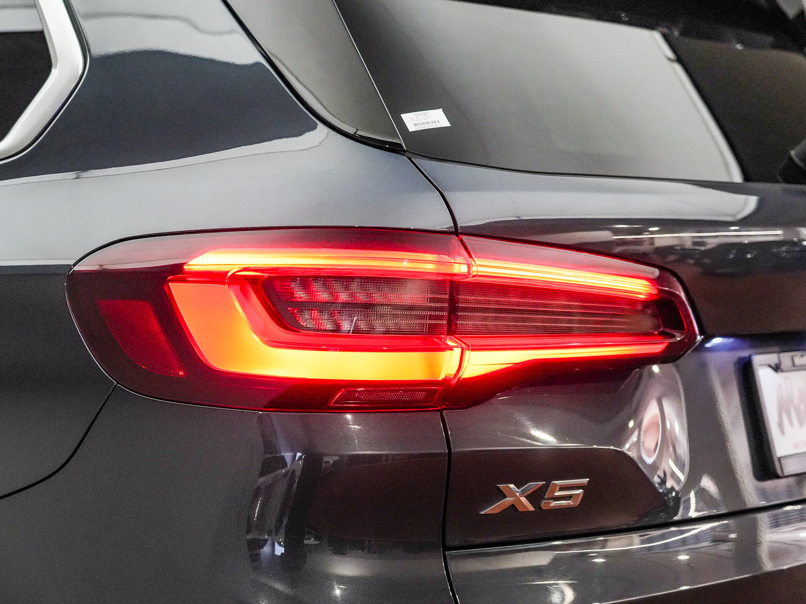 Used 2021 BMW X5 sDrive40i w/ Premium Package RWD image 8