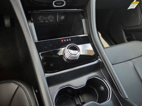 New 2026 Jeep Grand Cherokee Limited RWD image 10