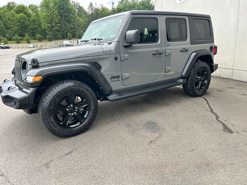 Used 2022 Jeep Wrangler Unlimited Sport AWD/4WD image 2