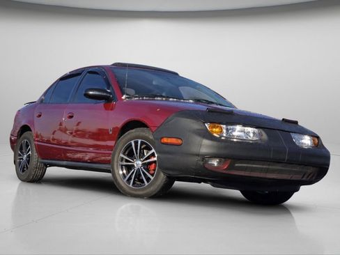 Used 2001 Saturn S-Series SL2 image 2
