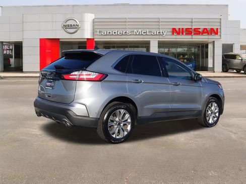 Used 2024 Ford Edge Titanium image 3