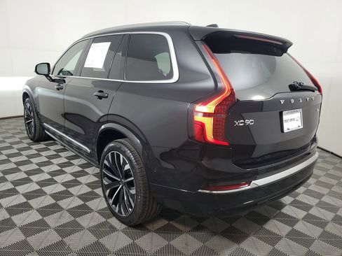 Used 2025 Volvo XC90 B6 Plus image 6