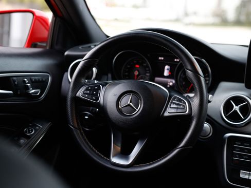 Used 2018 Mercedes-Benz GLA 250 image 33