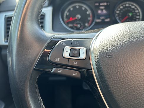 Used 2018 Volkswagen Atlas SEL image 18