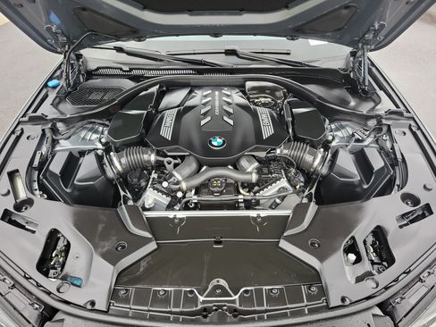 Used 2023 BMW M550i xDrive w/ Executive Package AWD/4WD image 32