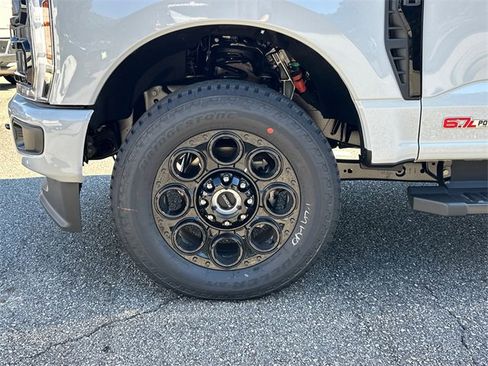 New 2026 Ford F250 Lariat w/ Black Appearance Package image 11