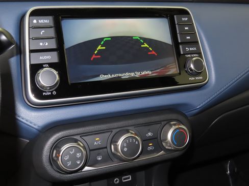 New 2025 Nissan Versa SV w/ Electronics Package FWD image 24