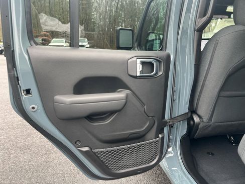 New 2026 Jeep Gladiator Sport image 22