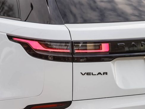 New 2026 Land Rover Range Rover Velar Dynamic SE image 9