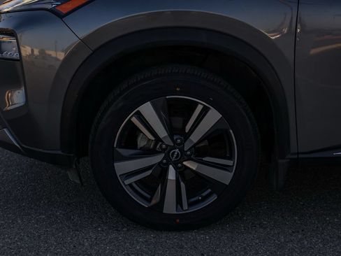 Used 2022 Nissan Rogue SL FWD image 11