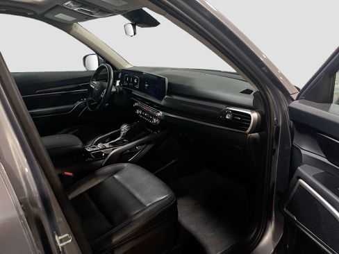 Used 2025 Kia Telluride S AWD/4WD image 29