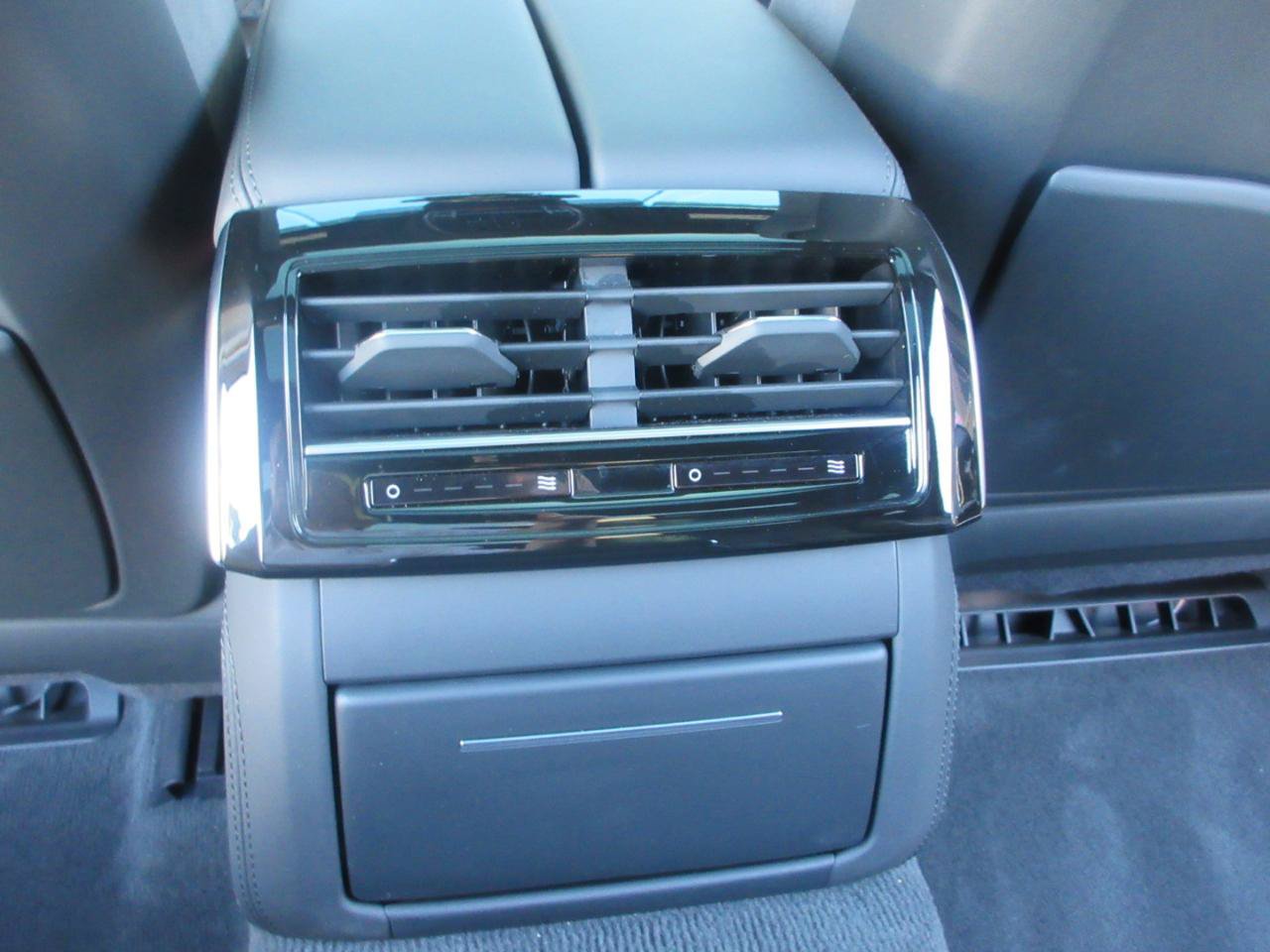 Used 2025 Audi A8 L 3.0T w/ EXECUTIVE PACKAGE w/ Executive Package AWD/4WD image 42