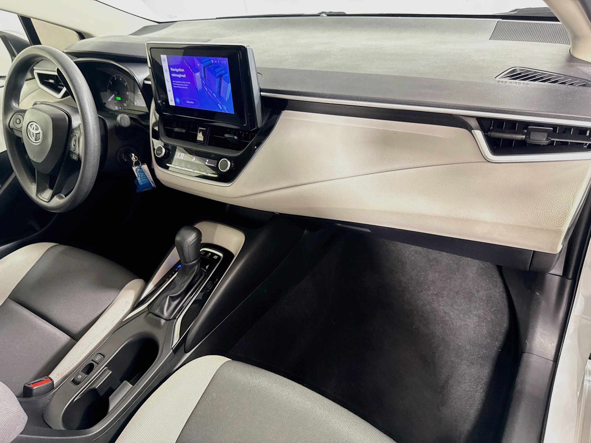 Certified 2024 Toyota Corolla LE FWD image 25